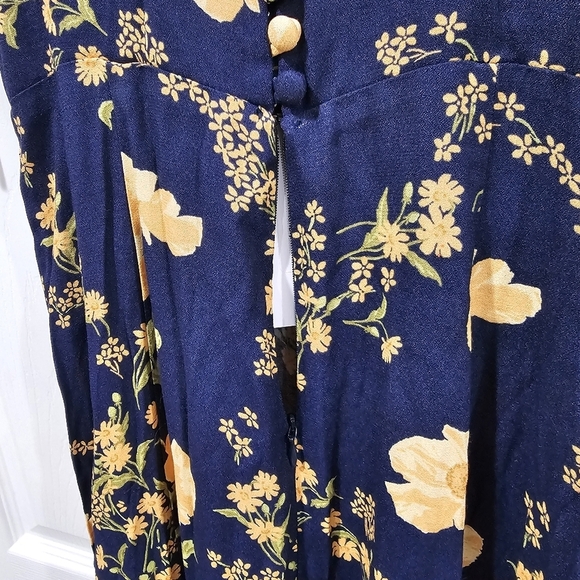 Reformation Lecce Dress - Picture 9 of 10